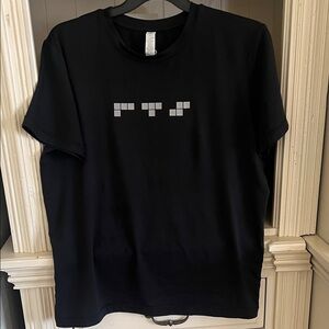 Alo yoga men’s shirt